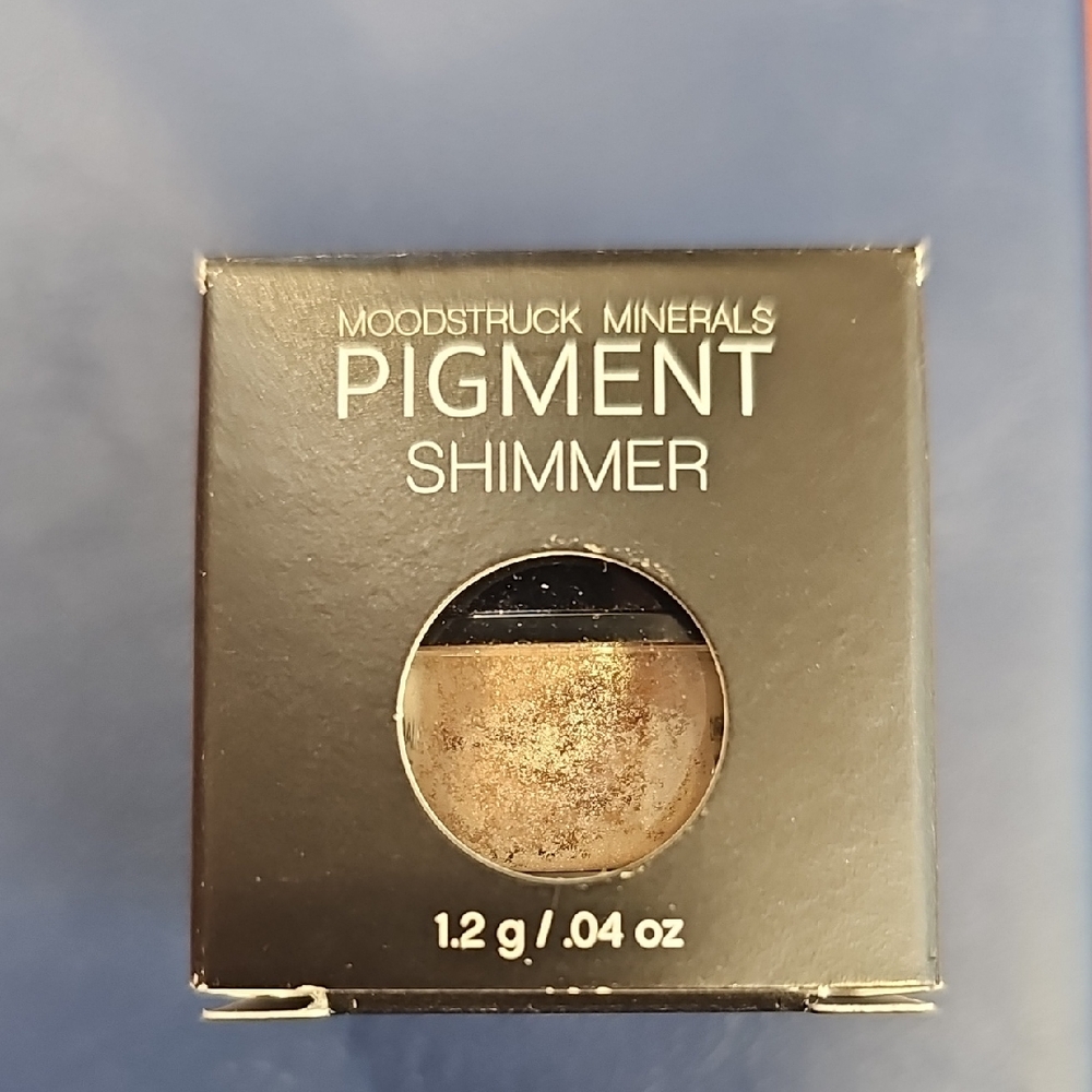 Discontinued Younique Moonstruck Minerals Pigments SEXY shimmer eyes pigment